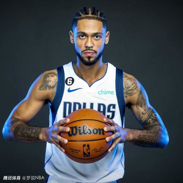 在伦敦城中长大成人的汤姆，阴差阳错地成为了赫斯特逃亡路上的伙伴
